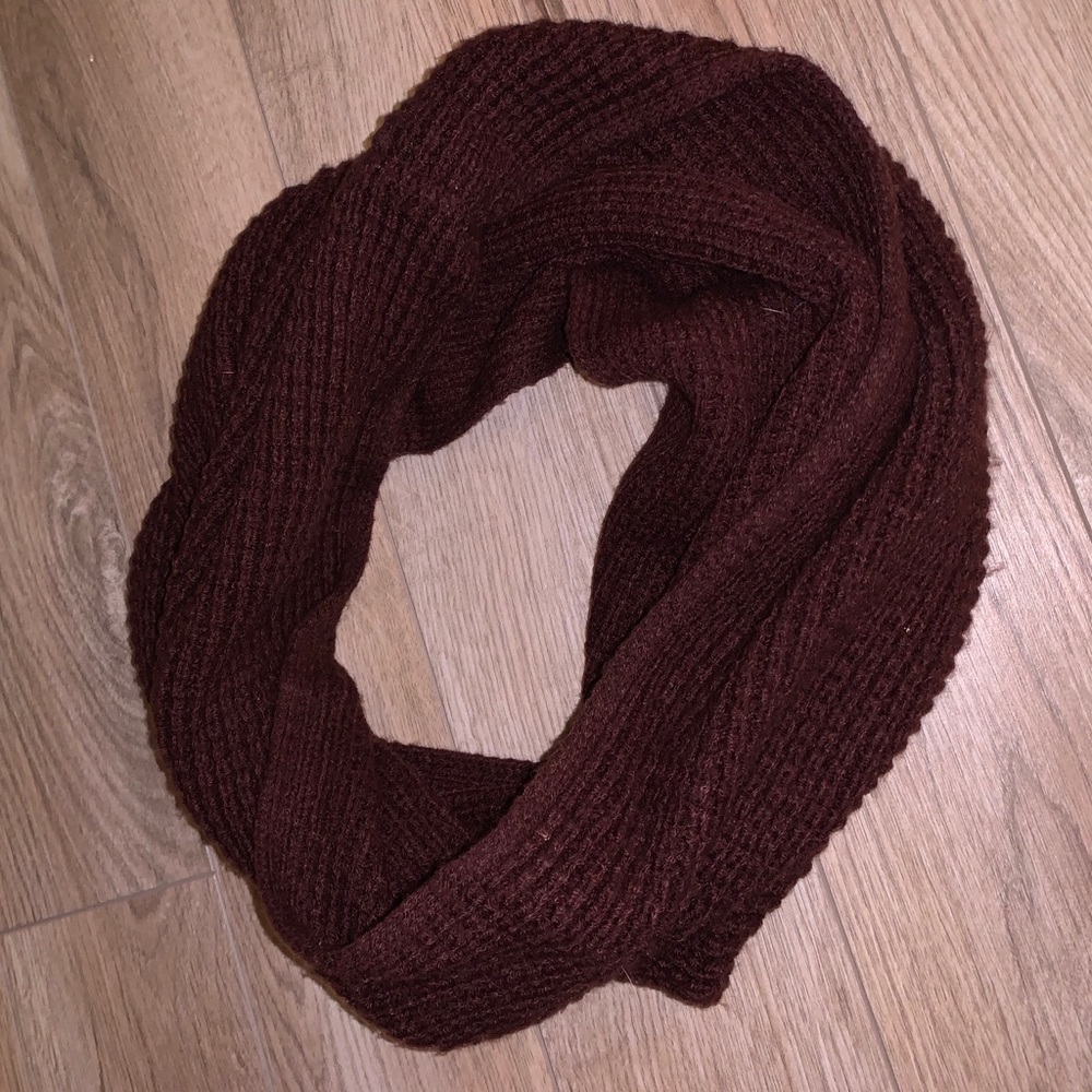 TNA Infinity Scarf